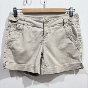 DKNY JEANS Chino Shorts Women's Size 2 Pockets Beige